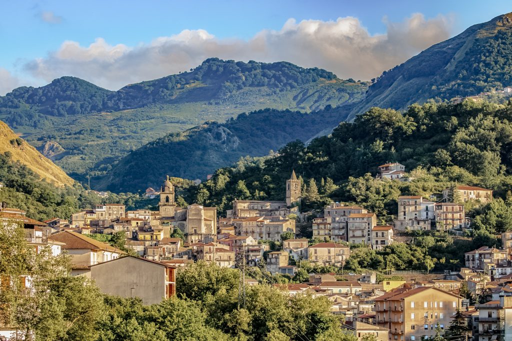 Vista paese di Tortorici da Villa Lara Sicilia